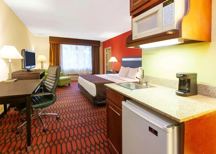Baymont By Wyndham Harrisburg